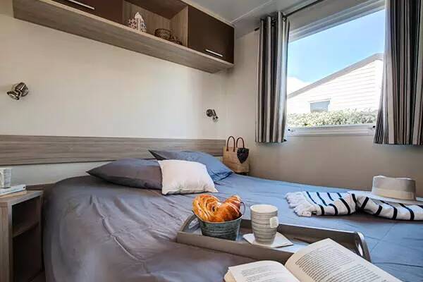 Wonderful mobile home with heated pool, hot tub & BBQ | Pet-friendly — photo 4