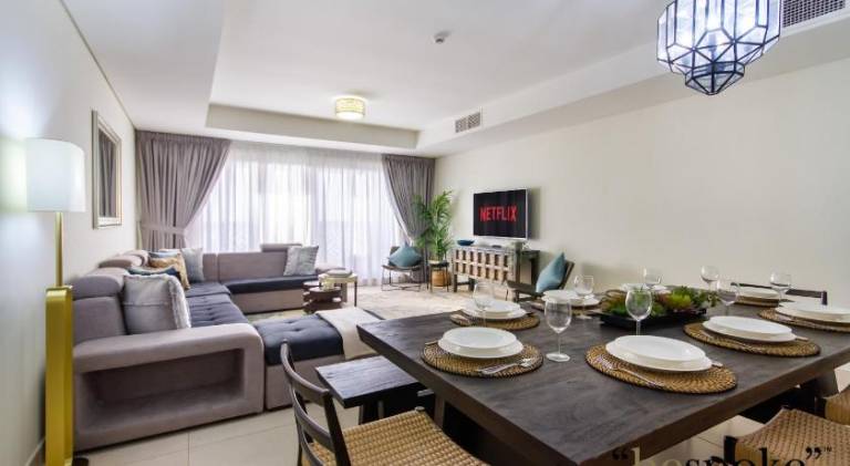 Bespoke Holiday Homes - Palm Jumeirah -2 Bedroom Sea View with Beach Access, Balqis in Abu Dhabi