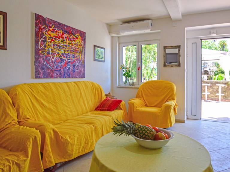 Rental apartment with garden, patio & jacuzzi | Sea view | Pets are welcome — photo 3