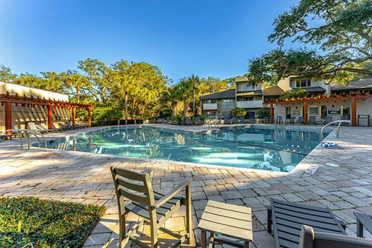251 Stoney Creek Villa Steps to Harbour Town Community Pool Private Patio — photo 4