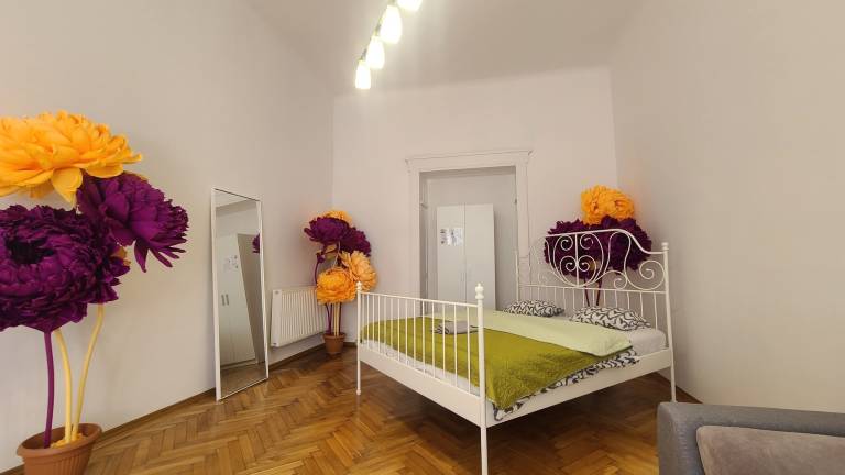 Apartament 4 4