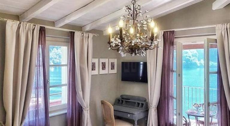 Nice vacation home with pool, patio & hot tub | Good for workation | Pets allowed in Centro Valle Intelvi