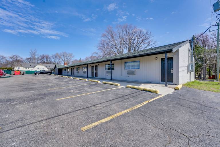 2 Mi to Downtown Port Huron: Sleek Studio Apt — photo 4