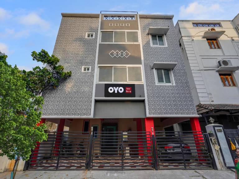 Hotel O Eswar Residency Saligramam