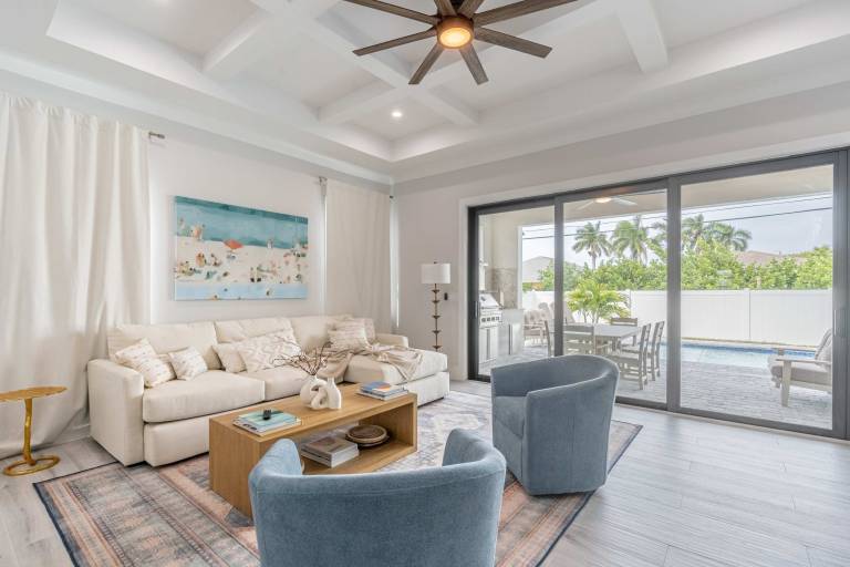 House  Pelican Bay