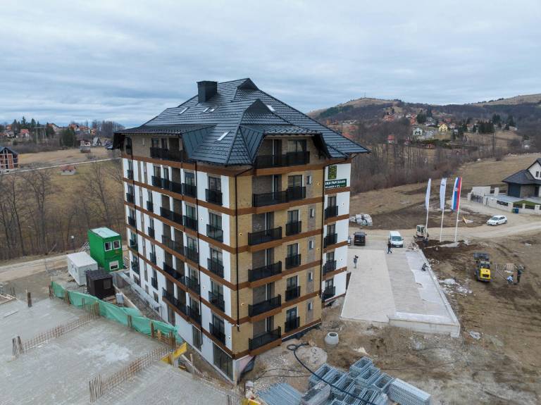 Serviced apartment with sauna, hot tub & terrace — photo 5
