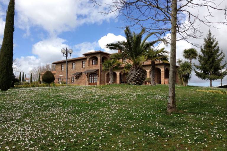 Apartment in an old farmhouse, perfect for a couple and located in Val d'Orcia a few km from Montepu — photo 2