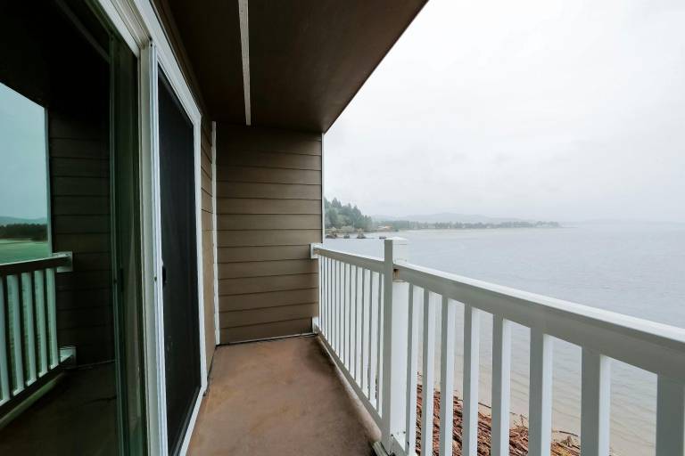 Siletz Bay Beachfront Hotel by OYO Lincoln City — photo 4