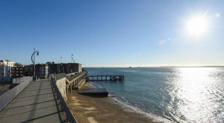 Air Maison - Charming 3BR Terrace House with Garden 10min to Beach — photo 5