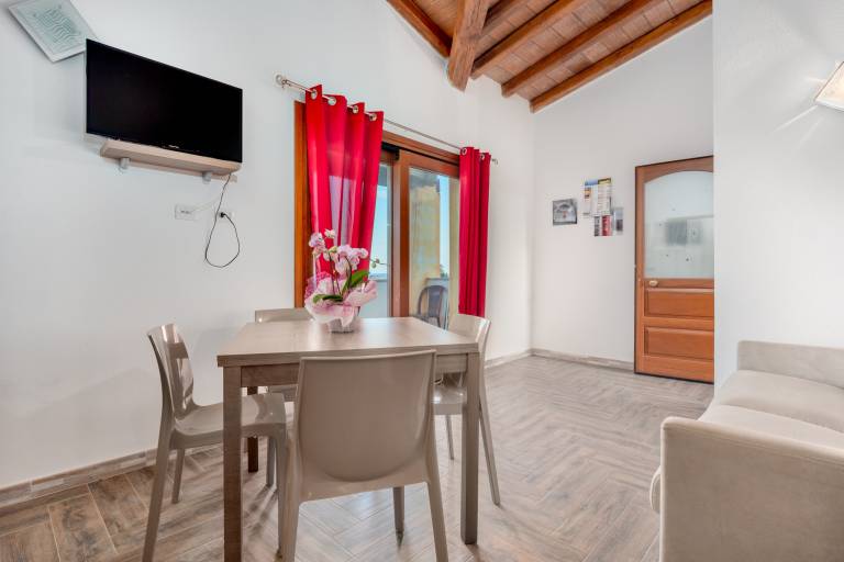 Holiday Apartment 'La Finestra sul Mare' with Sea View & Terrace — photo 5