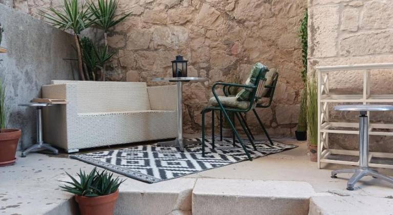 Apartment with yard | Next to Diocletian's Palace in Split