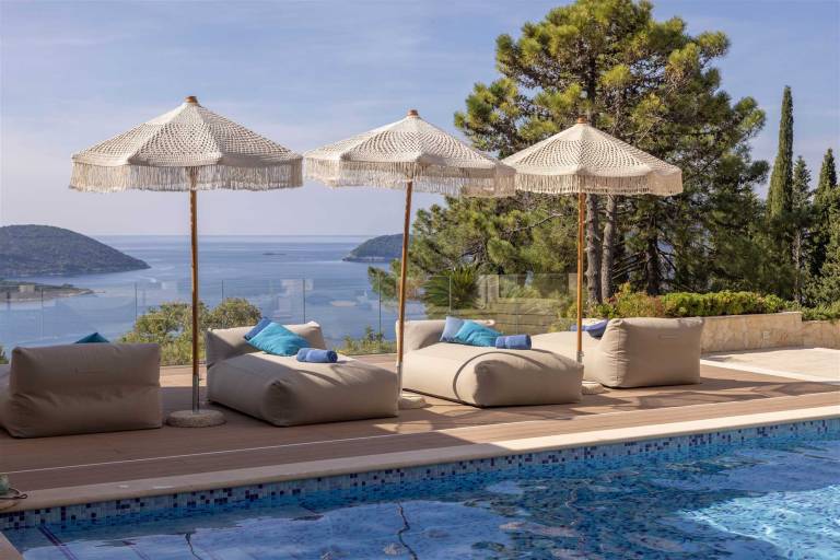 Villa Paradiso - luxury 7-bedroom villa with a heated pool and sea views by MyWaycation — photo 3