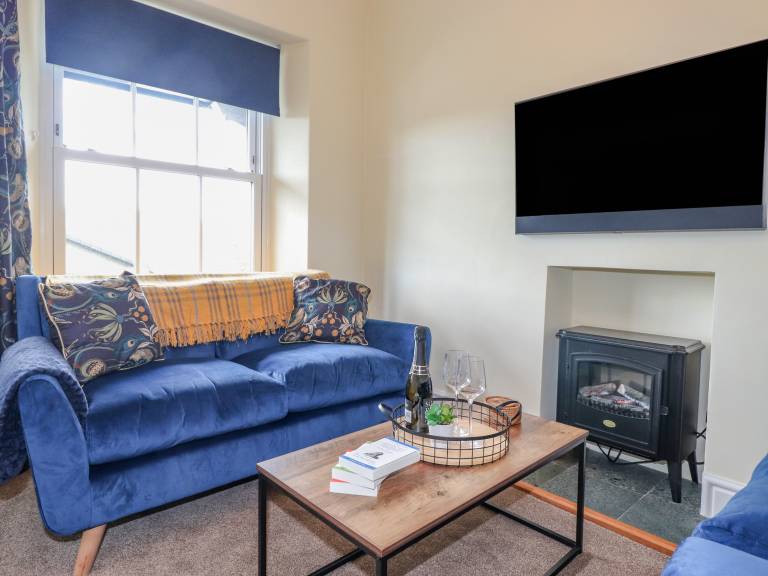 Fully equipped nice cottage with patio & yard | Pets are welcome — photo 4
