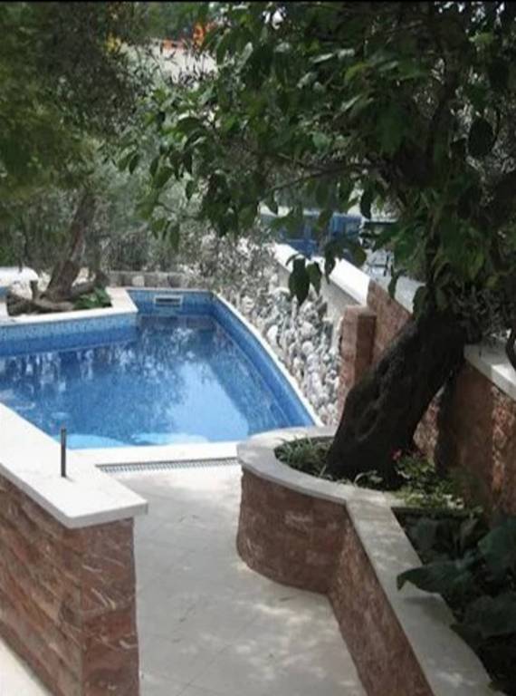 Children-friendly private room with terrace, pool & yard | Pool view | Beach nearby | Dogs allowed — photo 2