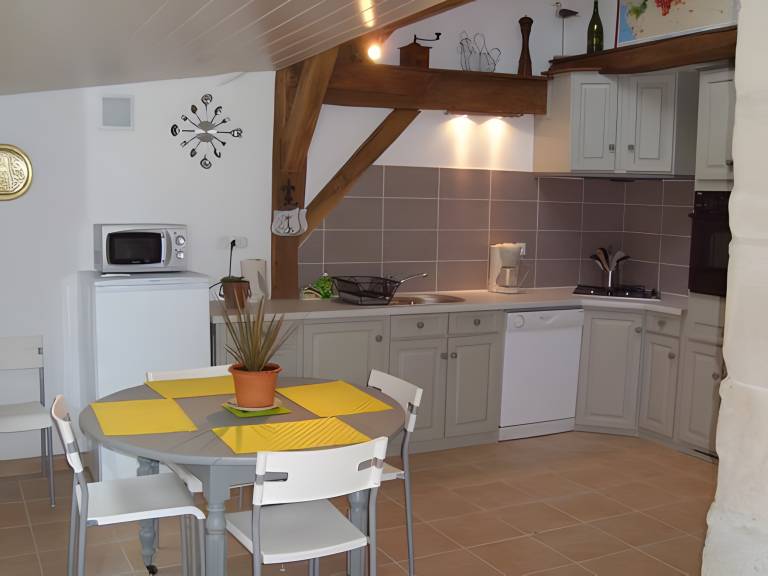Child-friendly beautiful house with barbeque, fast internet & terrace | Garden view | Dogs allowed — photo 5
