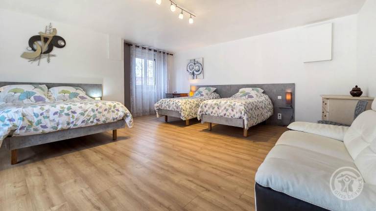 Charming gite with BBQ, patio & garden | Pets are welcome — photo 4