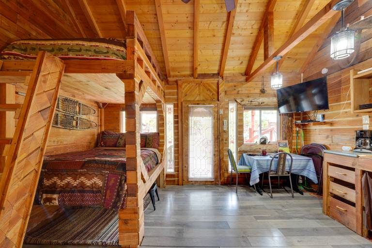 Fish, Hike & Explore: Lakefront Cabin in Soldotna — photo 5