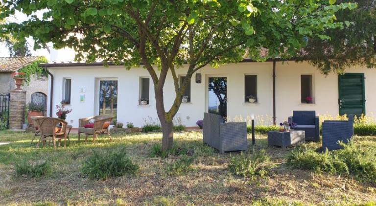 Vacation home with barbeque & yard in Campiglia Marittima