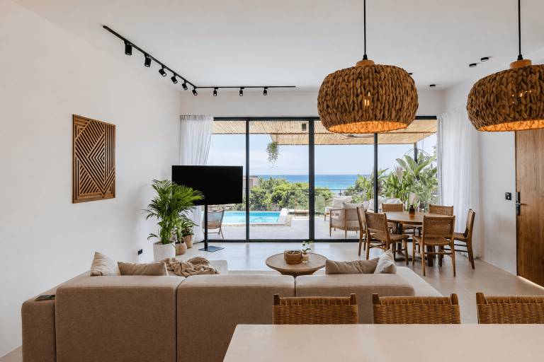 Fully equipped villa with private pool & terrace | Next to the beach | Suitable for remote work | Pet-friendly in Ko Pha-ngan
