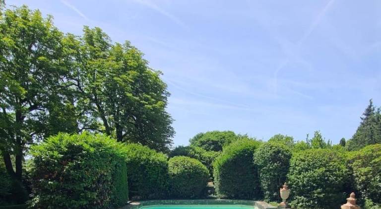Apartment with yard, terrace & private pool — photo 4