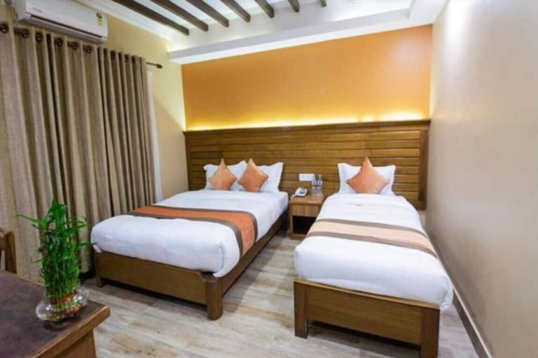 Sarawan Hotel