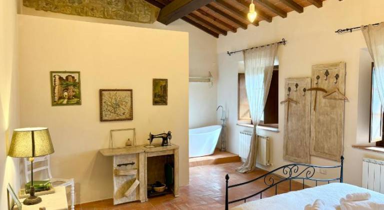 Farm with barbecue, yard & terrace | Dogs allowed in Pienza