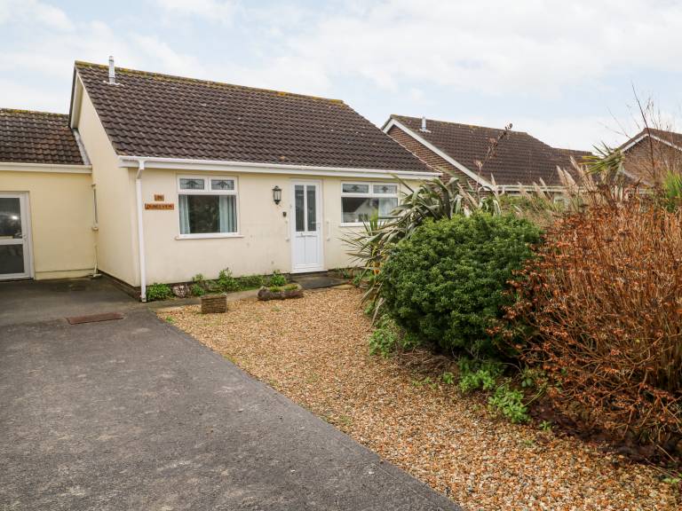 Cottage with garden | Beach view in Newquay