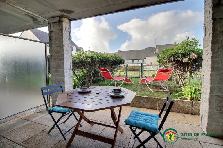 Gite with yard & terrace — photo 2