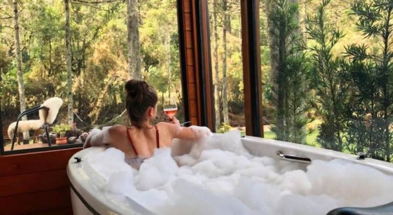 Holiday apartment with hot tub & garden in Urubici
