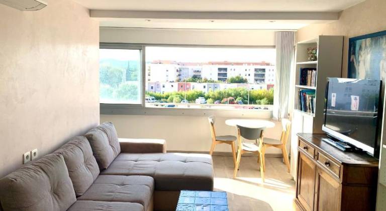 Holiday apartment with 1 room for 4 persons in Le Lavandou
