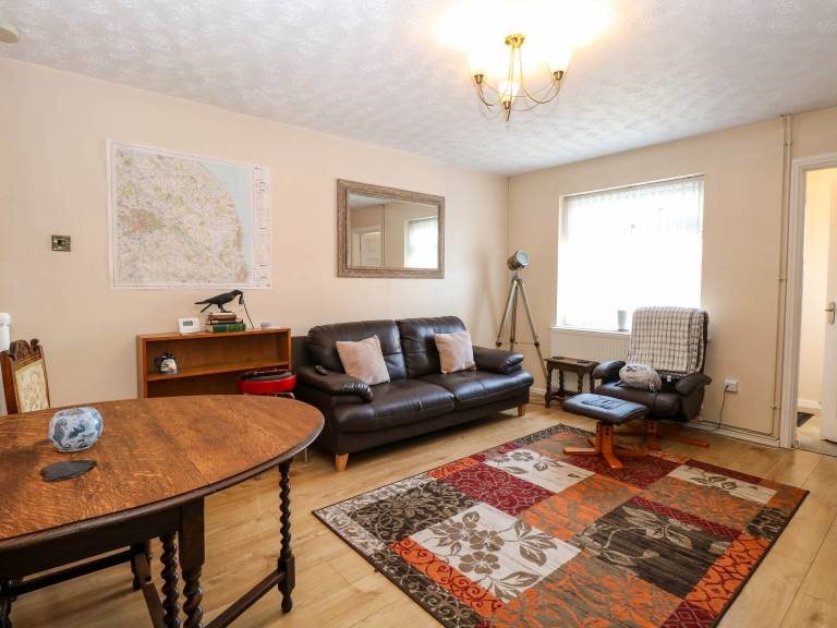 Family-oriented wonderful cottage with garden | Beach view | Pet-friendly — photo 3