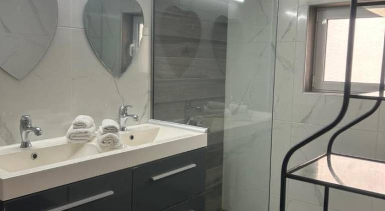 Holiday apartment with 3 rooms for 8 persons — photo 2