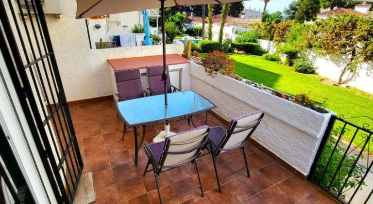 Holiday apartment with pool — photo 3