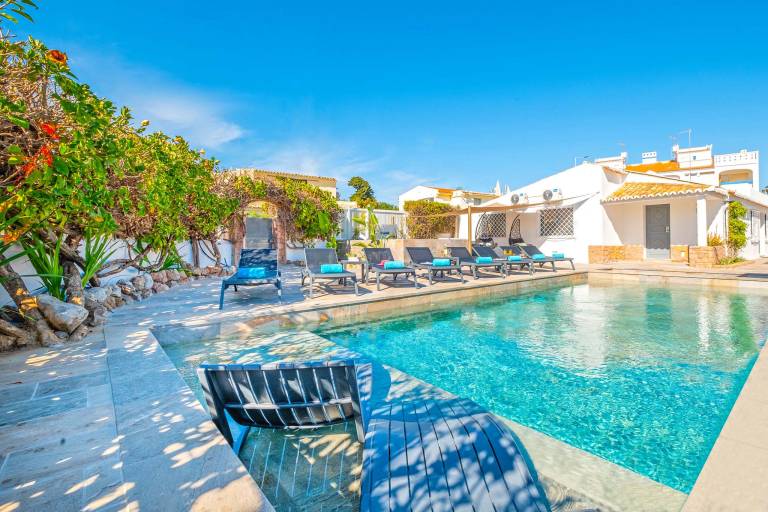 Fully equipped nice villa with patio, private pool & jacuzzi | Next to the beach | Dogs allowed — photo 4