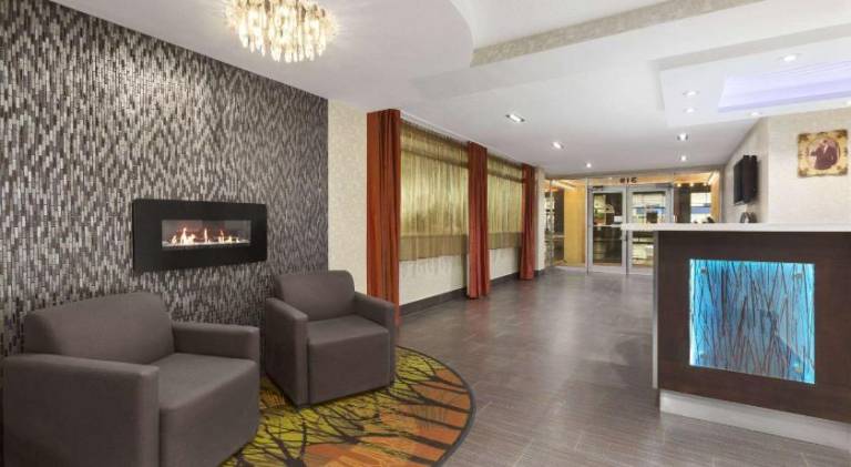 Days Inn by Wyndham Ottawa — photo 2