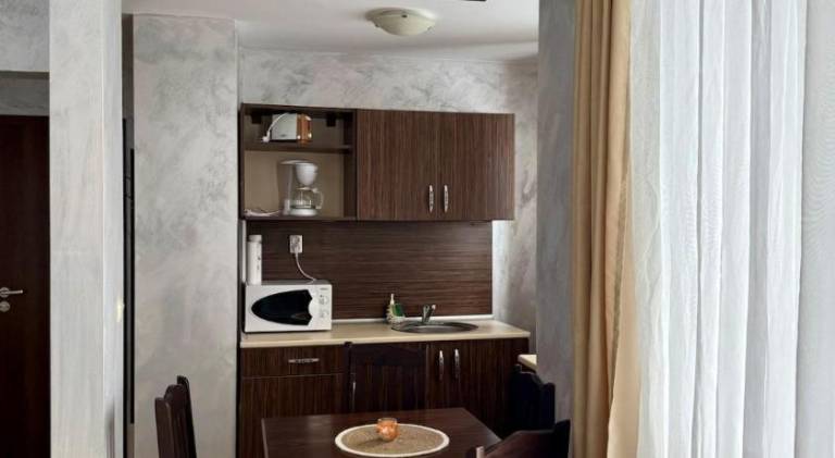 Apartment with pool — photo 4