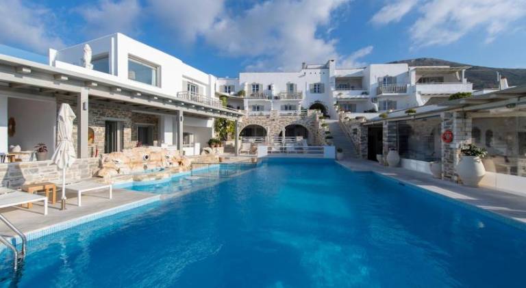 Fully equipped house with pool, garden & BBQ | Suitable for remote work | Pets allowed — photo 2
