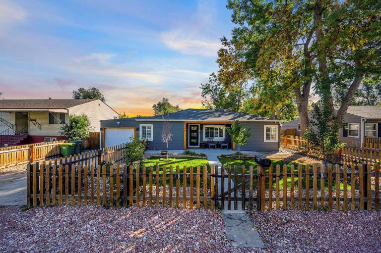 House  Lakewood