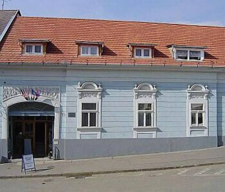 Szállás reggelivel  Eger