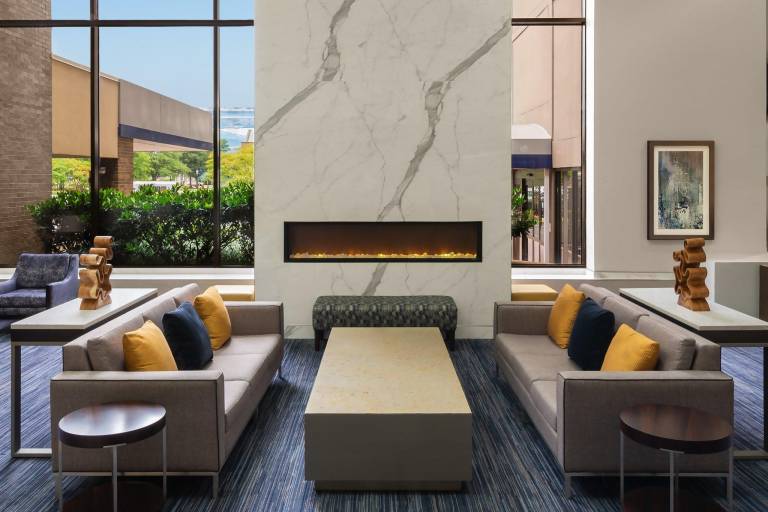 Sheraton Norfolk Waterside Hotel — photo 2