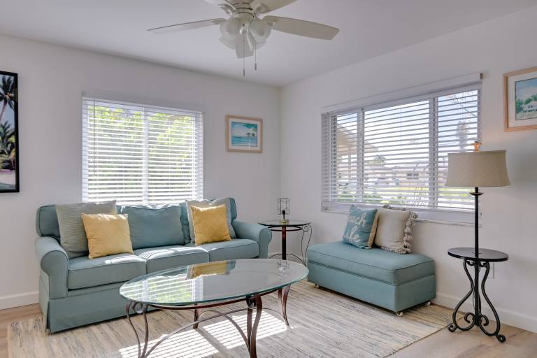 Cozy & Bright Naples Abode w/ Community Amenities! — photo 4