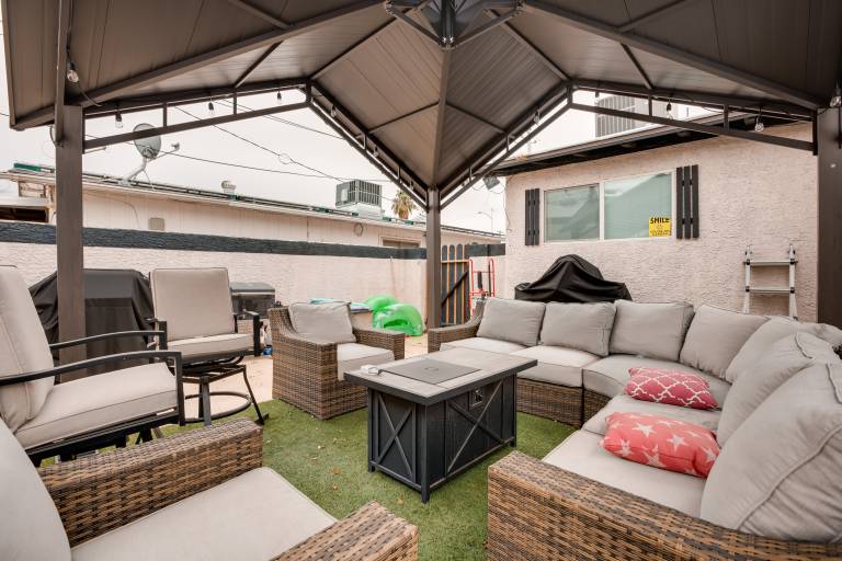Pet-Friendly Las Vegas Home: Shared Pool & Hot Tub — photo 3
