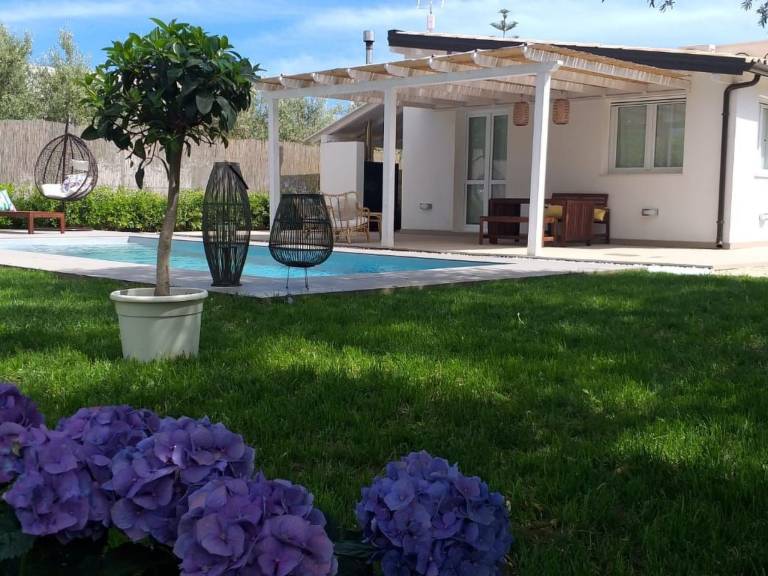 Ferienhaus in Santa Maria del Focallo, Ispica für max. 4 Personen Ferienhaus in Santa Maria del Focallo, Ispica für max. 4 Personen