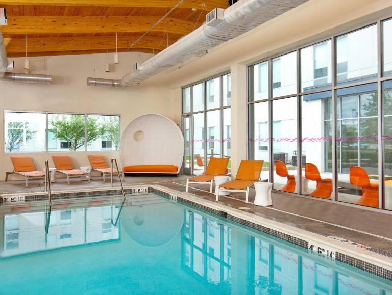 Aloft Bolingbrook — photo 3