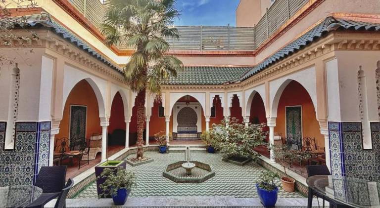 Villa with 7 rooms for 14 persons in Vichy