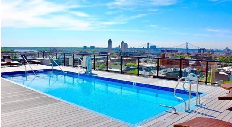 Apartment with pool — photo 3