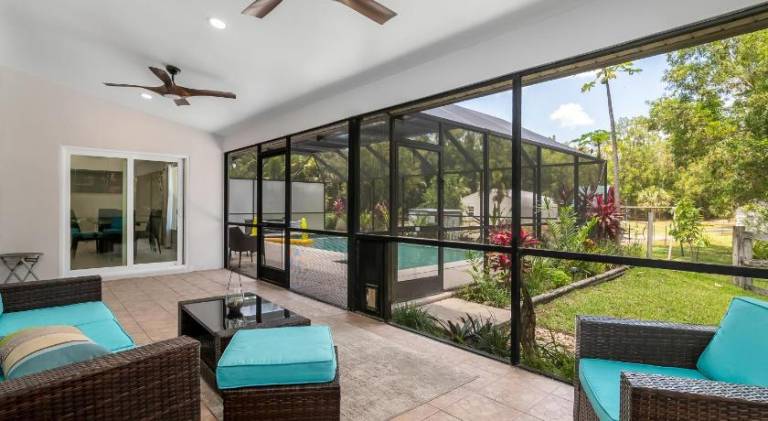 Charming villa with pool | Pets allowed — photo 4