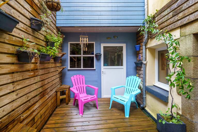 Vacation home with barbecue & patio — photo 3