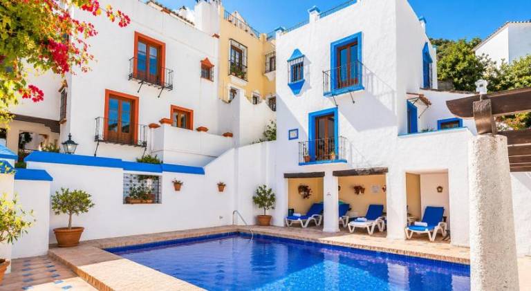 House with pool & terrace | Pets allowed — photo 3