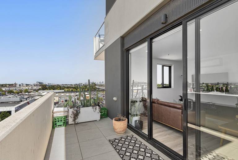 Apartment  Fawkner